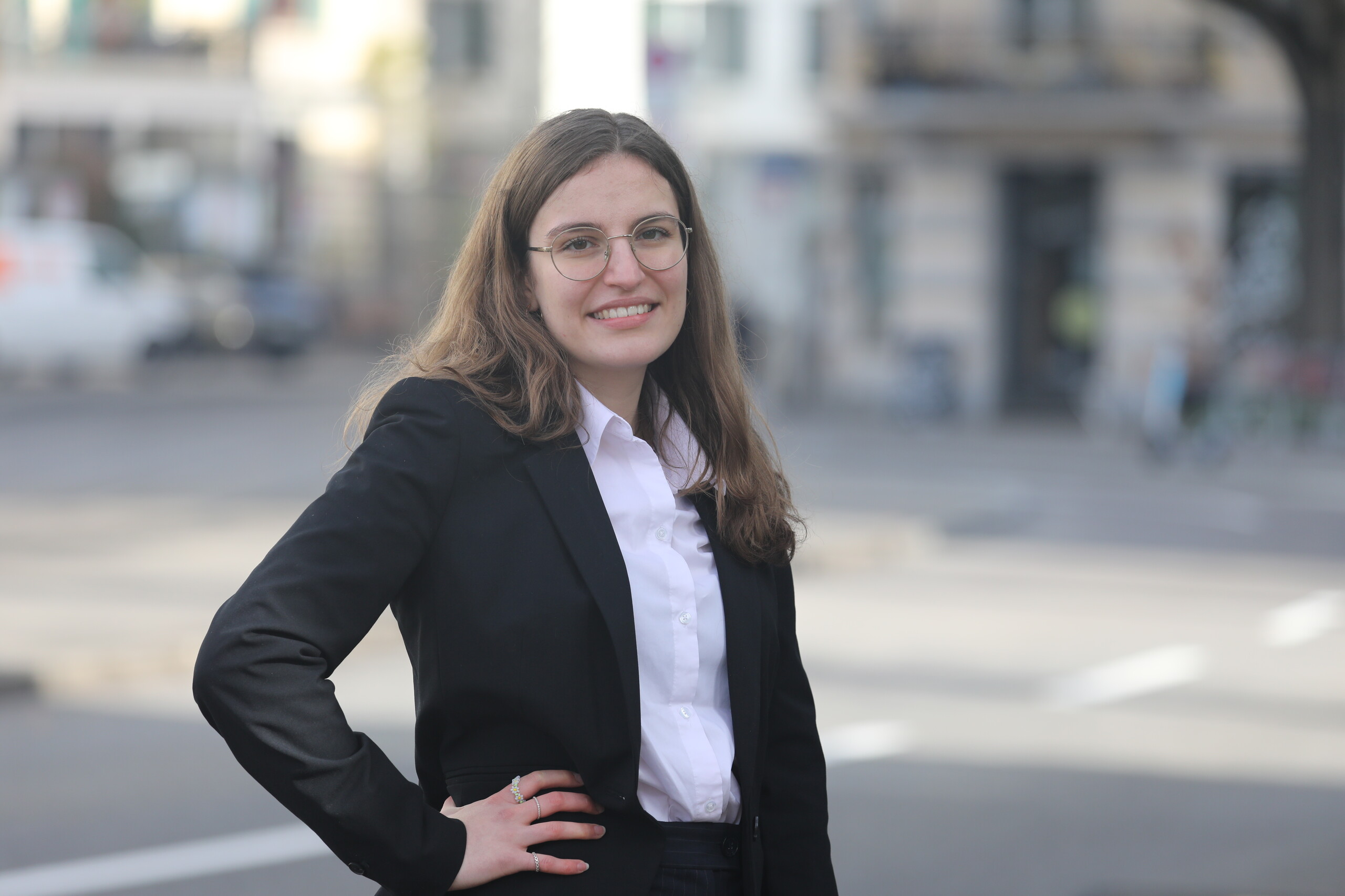 Sophie Schneider: Anwalt Scheidung, Anwalt Arbeitsrecht, Anwalt Gesellschaftsrecht, Anwalt Mietrecht, Anwalt Vertragsrecht, Anwalt Familienrecht, Anwalt Migrationsrecht